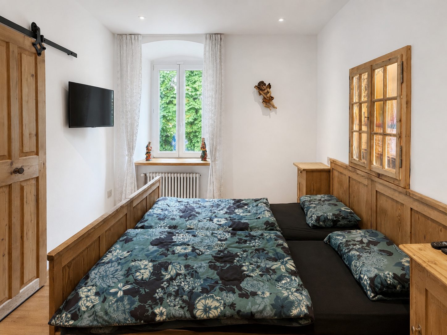 Spacious, finely renovated apartment in Bronzolo — 12