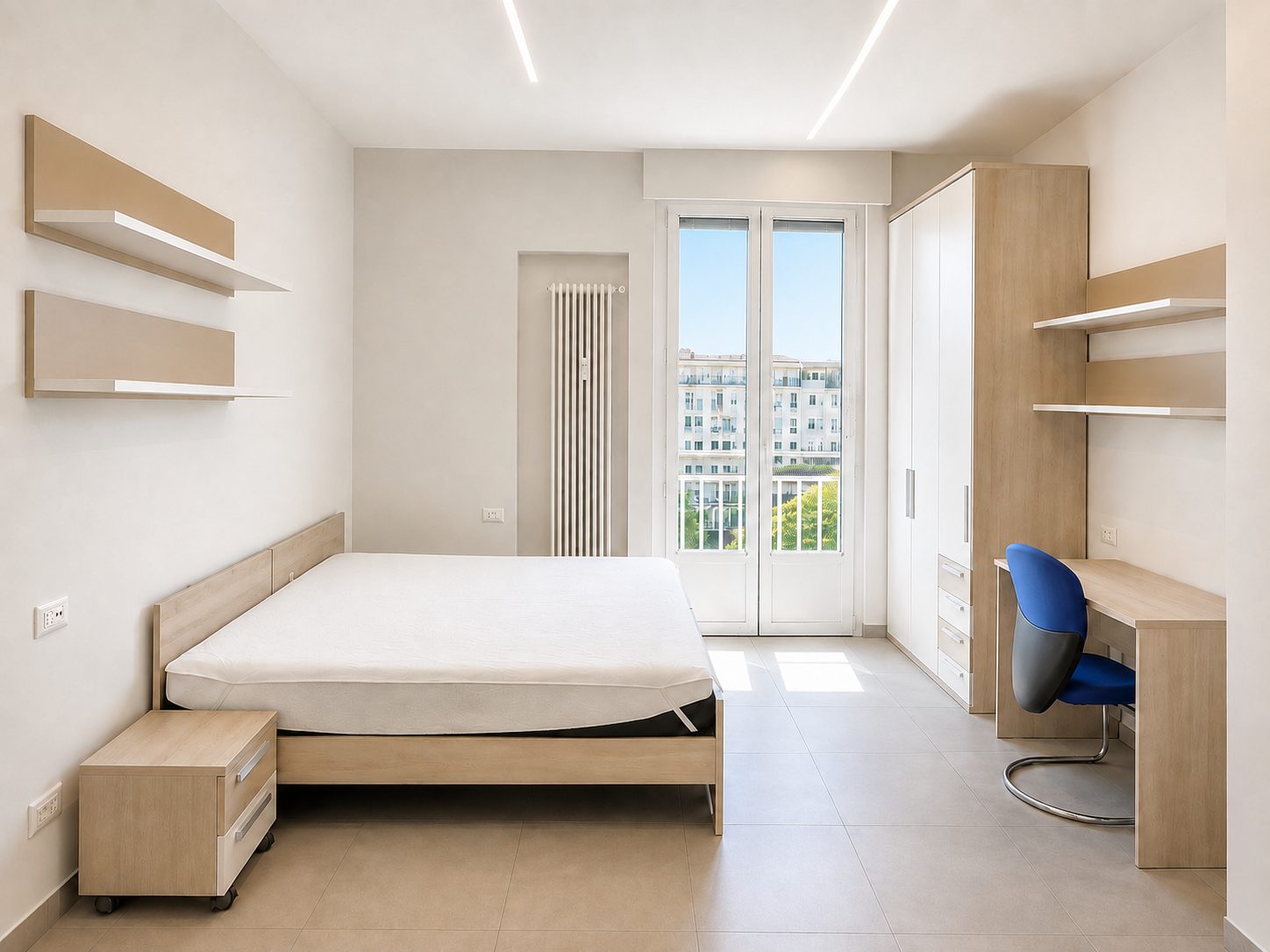 Elegant three-room apartment renovated with city view — 10