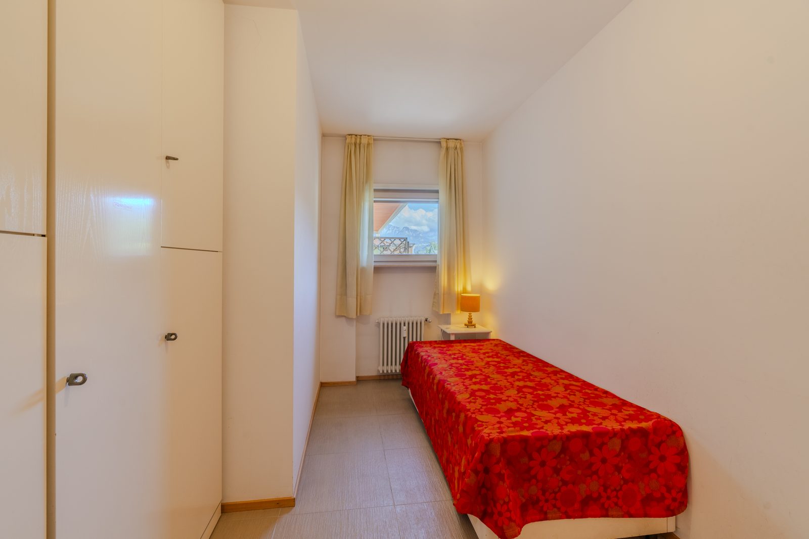 Ampio appartamento panoramico piano alto zona tribunale — 14