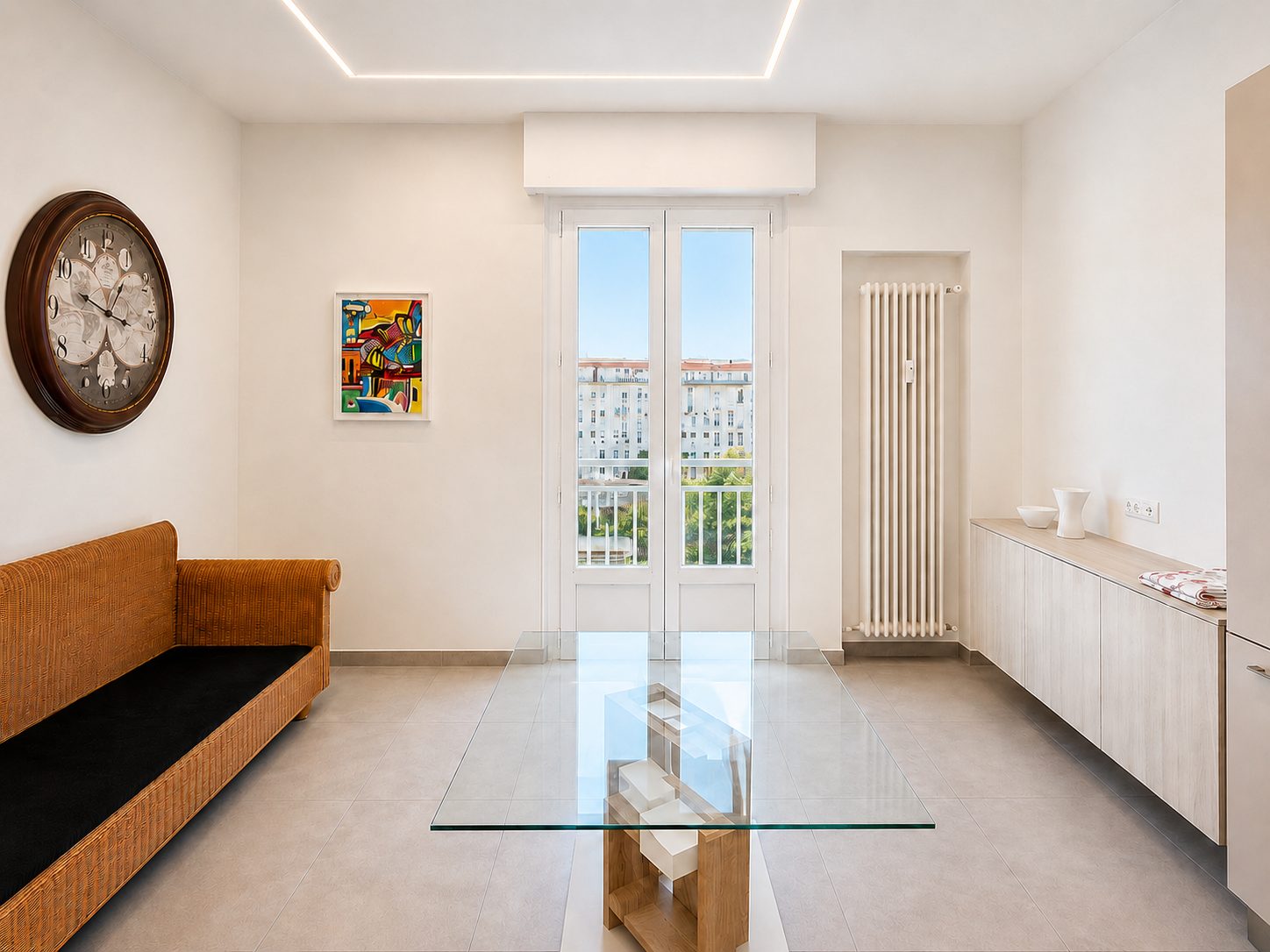 Elegante trilocale ristrutturato con vista sulla città