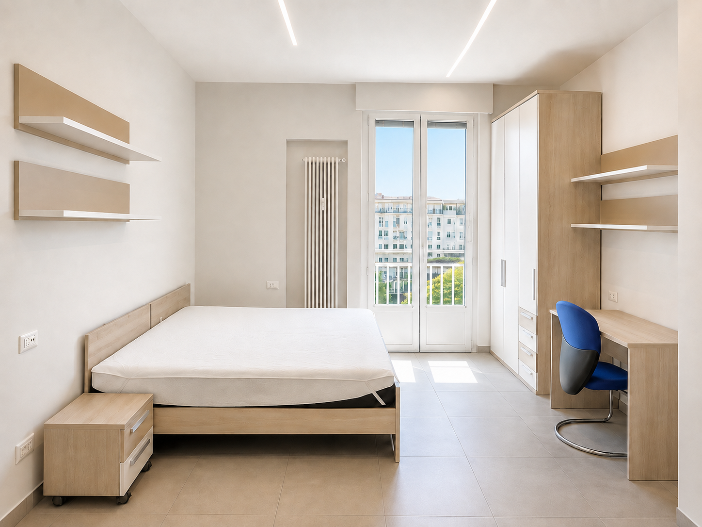 Elegante trilocale ristrutturato con vista sulla città — 10